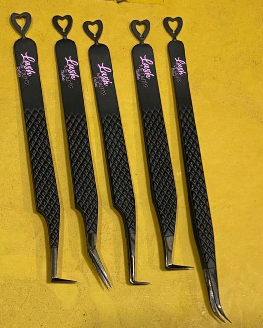 BLACK TWEEZERS